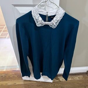 Women’s CL sweater, green w/lace collar, NWT Cable and Guage
